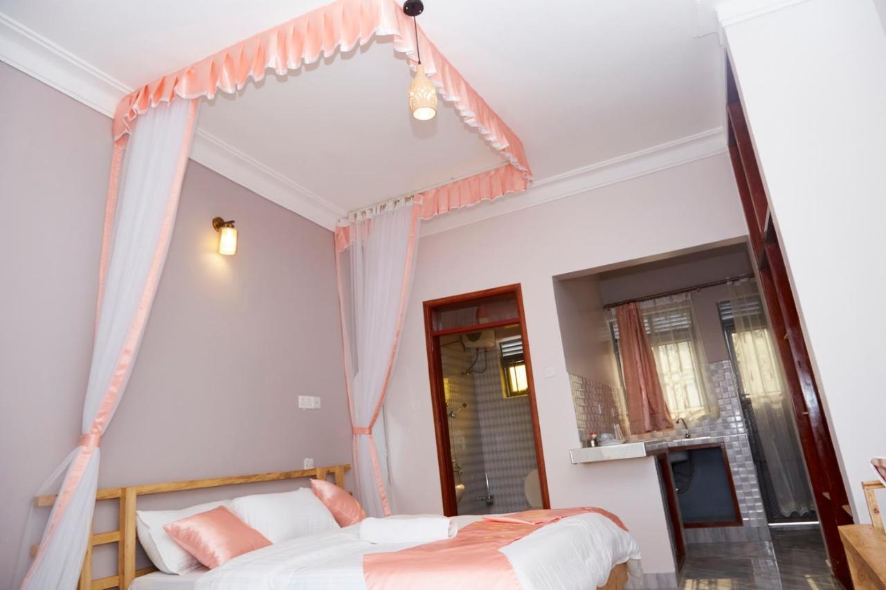 Westway Luxury Suites Mbarara Ngoại thất bức ảnh