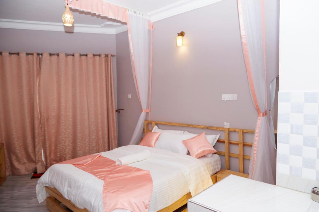 Westway Luxury Suites Mbarara Ngoại thất bức ảnh