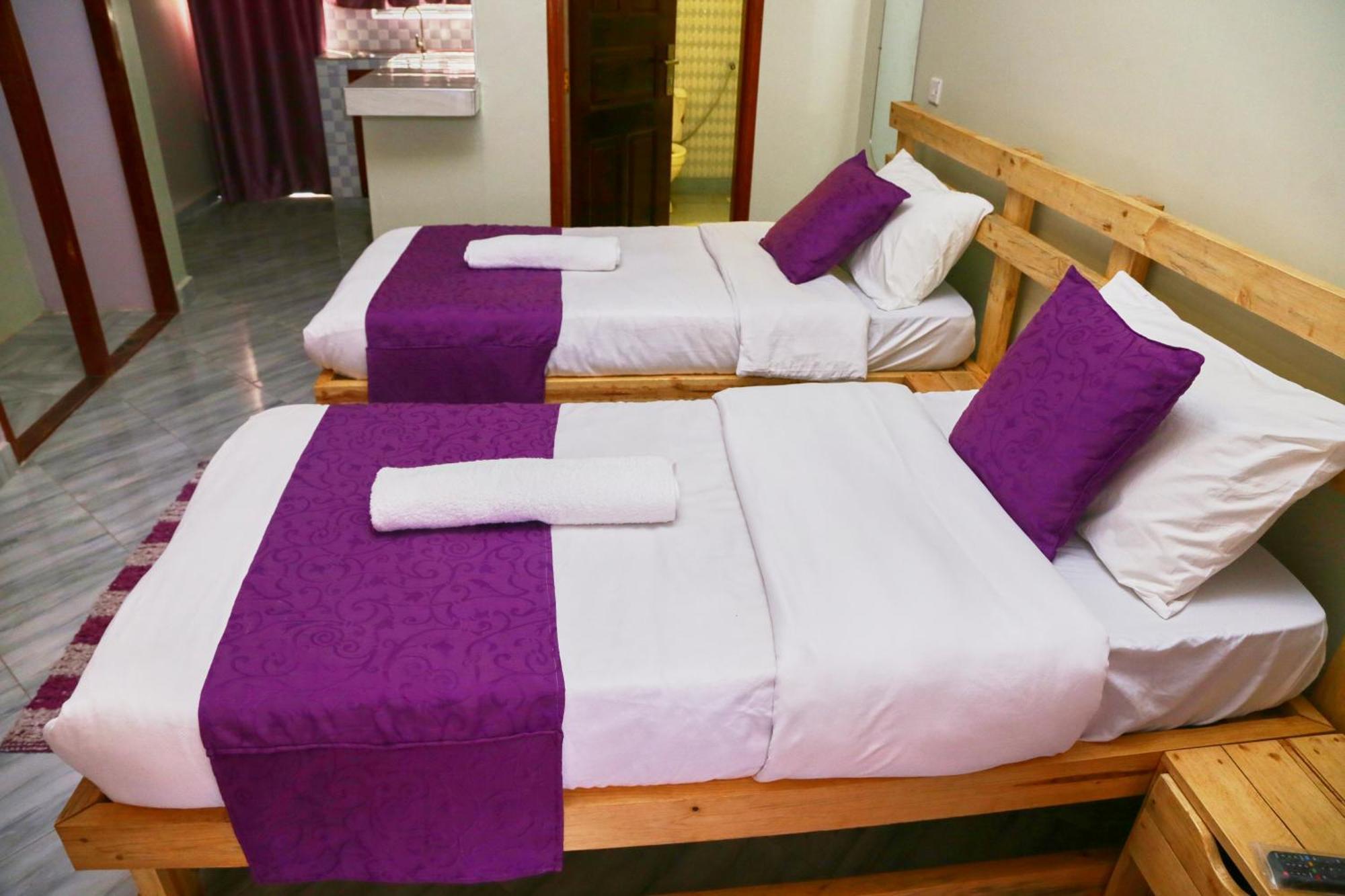 Westway Luxury Suites Mbarara Ngoại thất bức ảnh